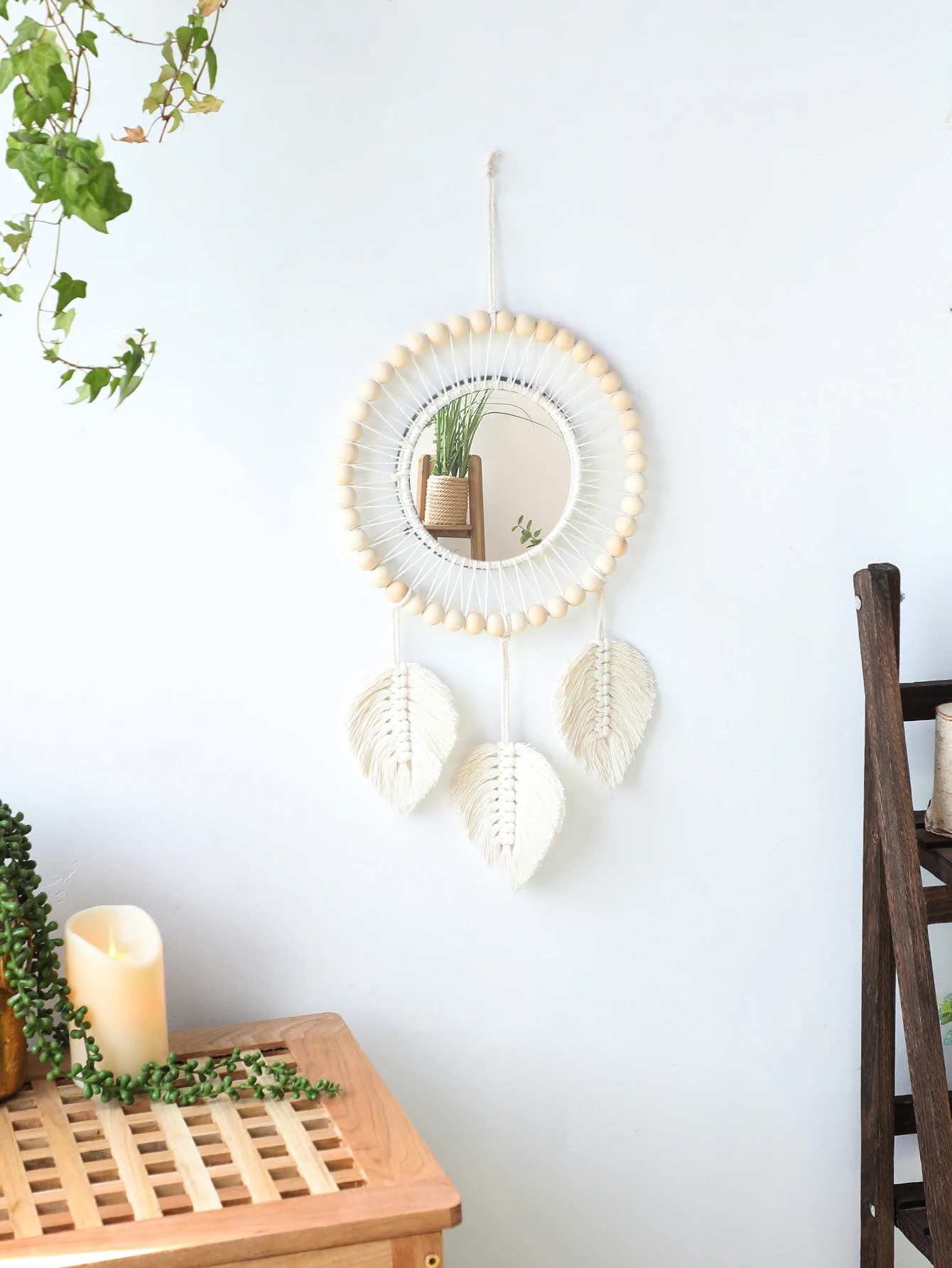 Specchio rotondo da parete Specchi pendenti decorativi bohémien fatti a mano in macramè con foglie bianche per la decorazione della casa  15