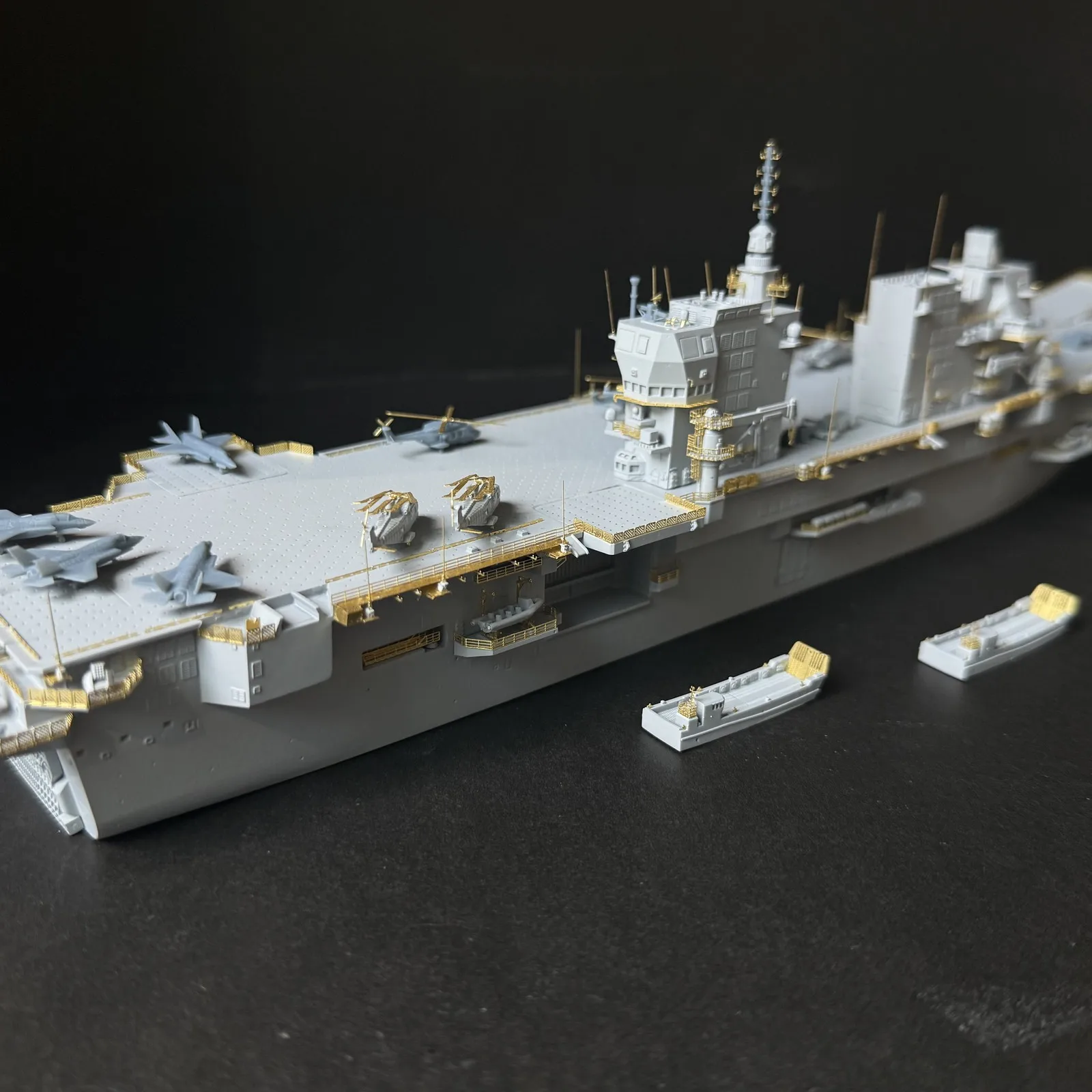 EV MODEL 레진 키트 1/700 이탈리아 해군 항공모함(LHD)트리에스테 L9890