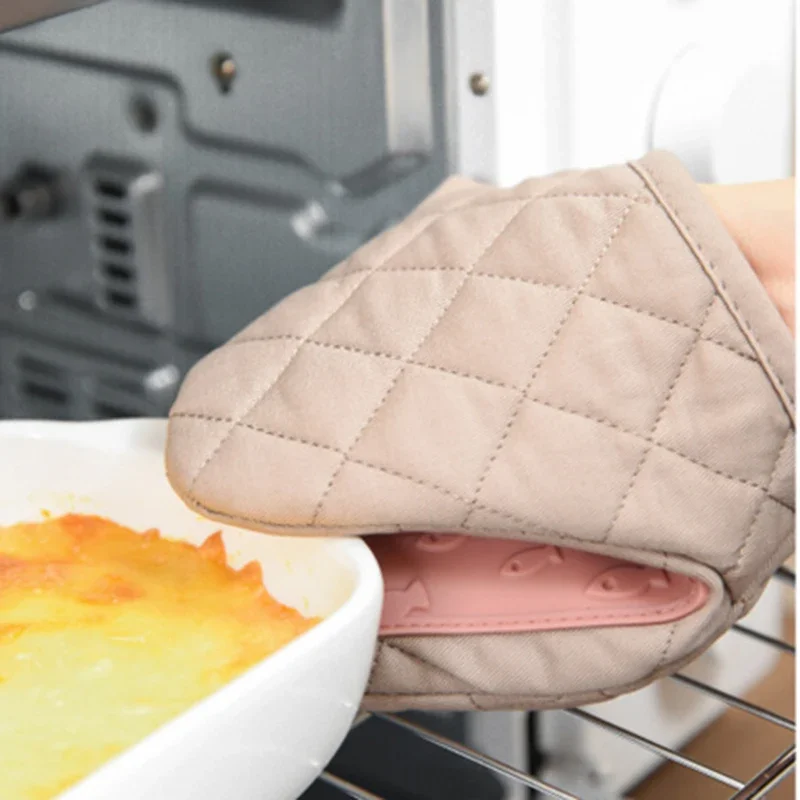 Silicone Insulation Gloves Clip High Temperature Resistant Oven Mitts Kitchen Anti-scalding Clip Oven Microwave Hand 1PC silicone oven mitts,kitchen gloves,silicone oven gloves