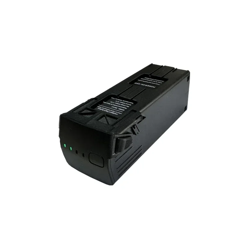 Batterie 5000mAh pour DJI Mavic 3 et Mavic 3 Pro insérée dans un drone Mavic 3, prête pour le vol.