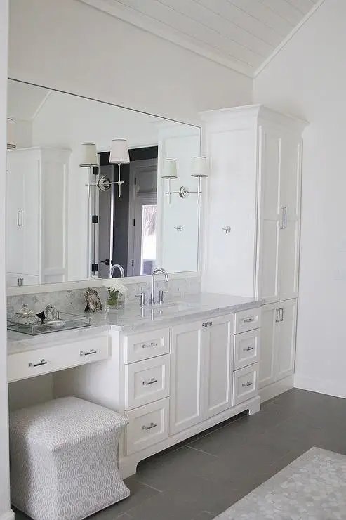 Factory Direct Manufacture Modern Lacquer Solid Wood Bathroom Cabinet