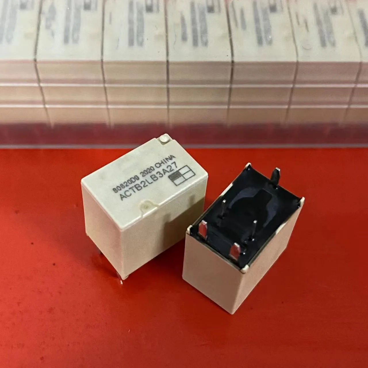 

10 шт. ACTB2LB3A27 HELLA 4RD 742 355-22 в наличии