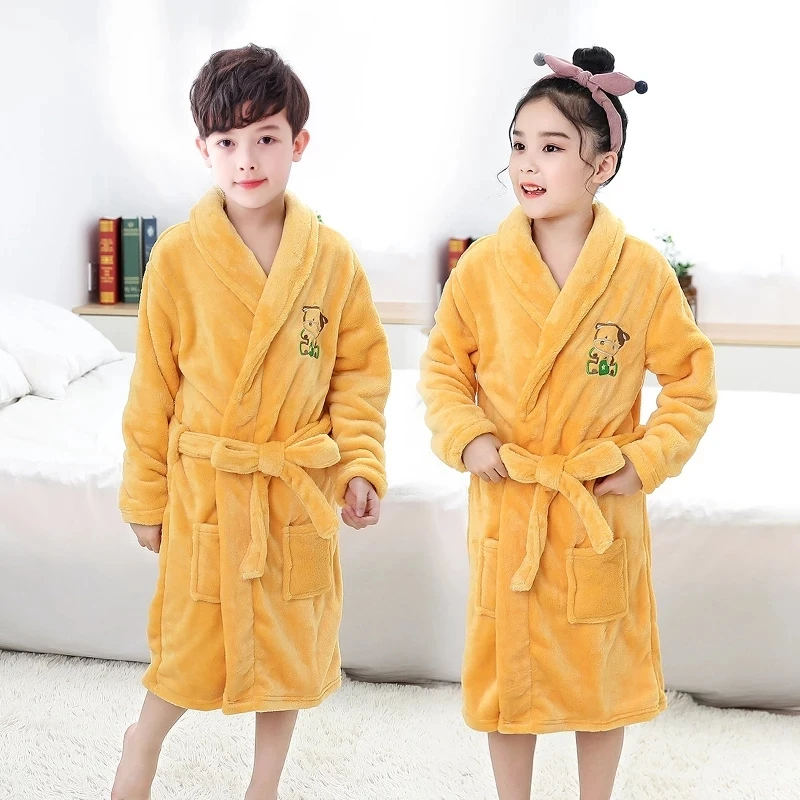 Fashionable Flannel Bathrobes for Children Girls Soft Teenage Boys Sleepwear Cartoon Bear Print Pajamas Coral Velvet Bathgrowns