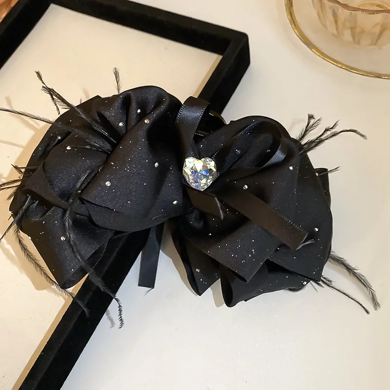 Elegant Large Black Hair Claw Clip - Trendy Solid Color Accessory