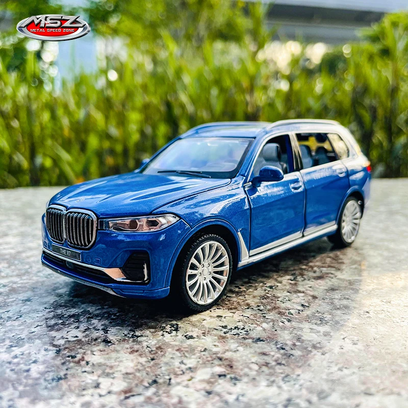 MSZ 1:32 BMW X7 blue racing alloy car model children's toy car die-casting with sound and light pull back function