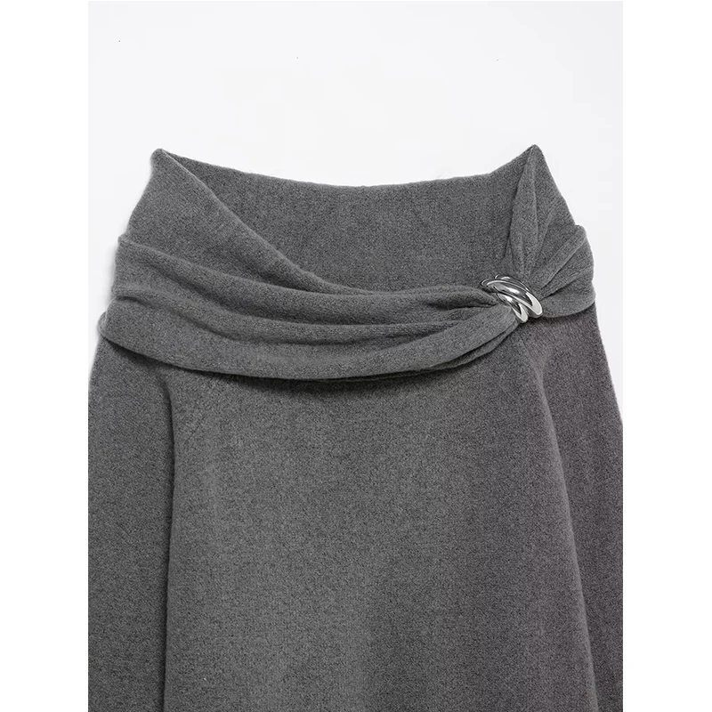 Off Shoulder Knitted Sweater For Women With Metal Inlay Long Sleeve Chic Pullover Top 2025 New Autumn Winter Knitwear Sweaters