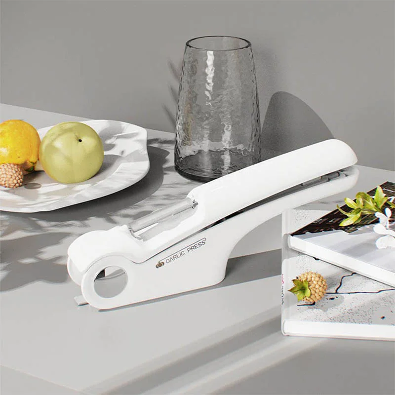 

Multifunctional Garlic Press, Household Bottle Opener, Manual Garlic Puree, Slicing Peeler, Kitchen Tools Supplies, 3 in 1
