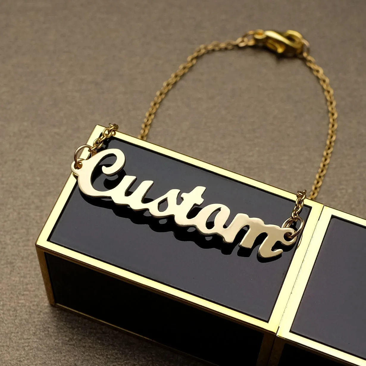 

Custom Name Bracelet For Women Personalized Nameplate Bangle Customized Jewelry Gift For Her Birthday Valentine's Day Gift