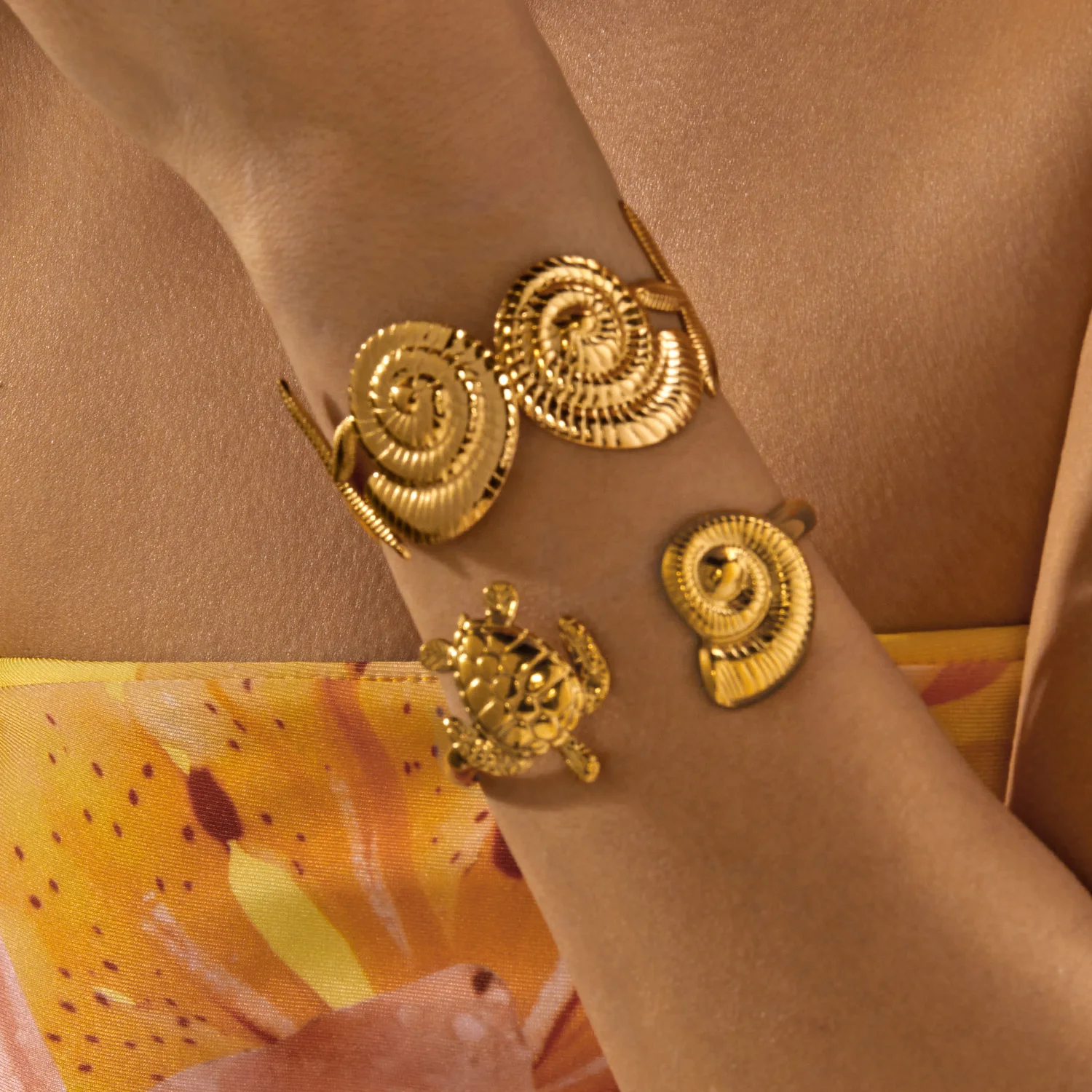Kreatives Seestern-Muschel-Armband für Damen aus Edelstahl mit Schildkröten- und Ozean-Geometrie-Design, Sommer-Strandschmuck – Detail 1