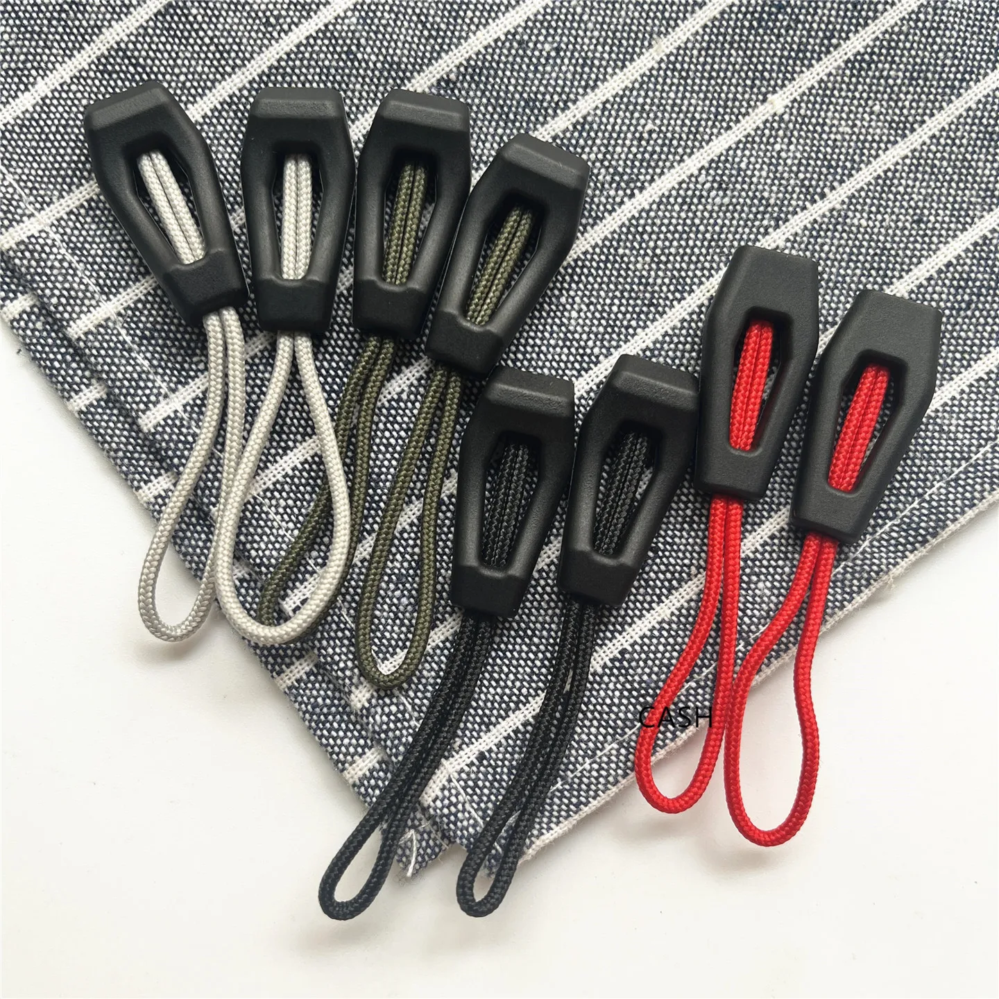 Compact Luxury Lanyard Accessory - Elegant Decorative Chain with Phone Ring