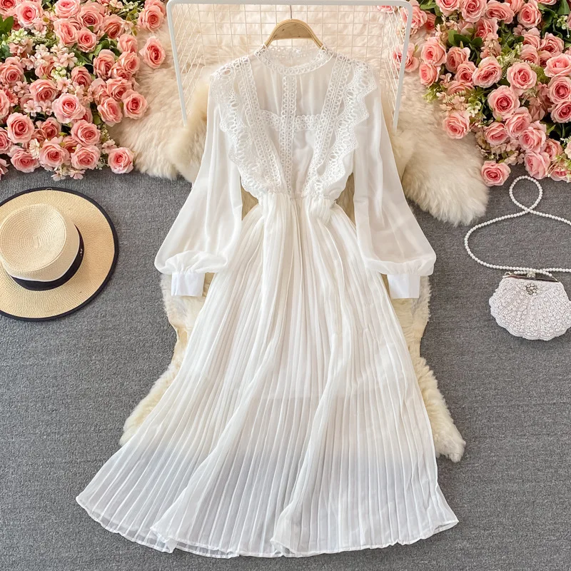 

2022 New Women Mid-Calf Causal Dress Palace Style Retro Lace Stitching Pleated Chiffon Dress Empire Lantern Sleeve A-LINE Party