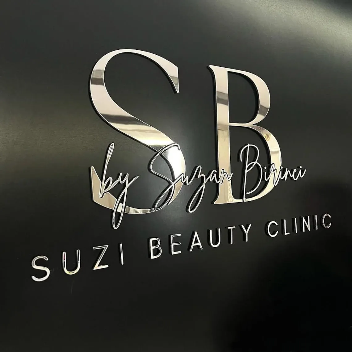 맞춤형 대형 아크릴 비즈니스 로고 사인 벽 장식 맞춤형 벽걸이 3D 레이저 로고 홈 데코 뷰티 살롱 상표 사인