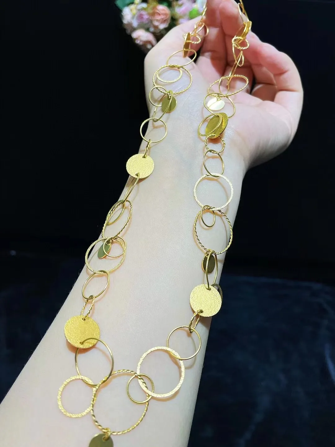 Рисунок 3 - Ожерелье из 18-каратного желтого золота