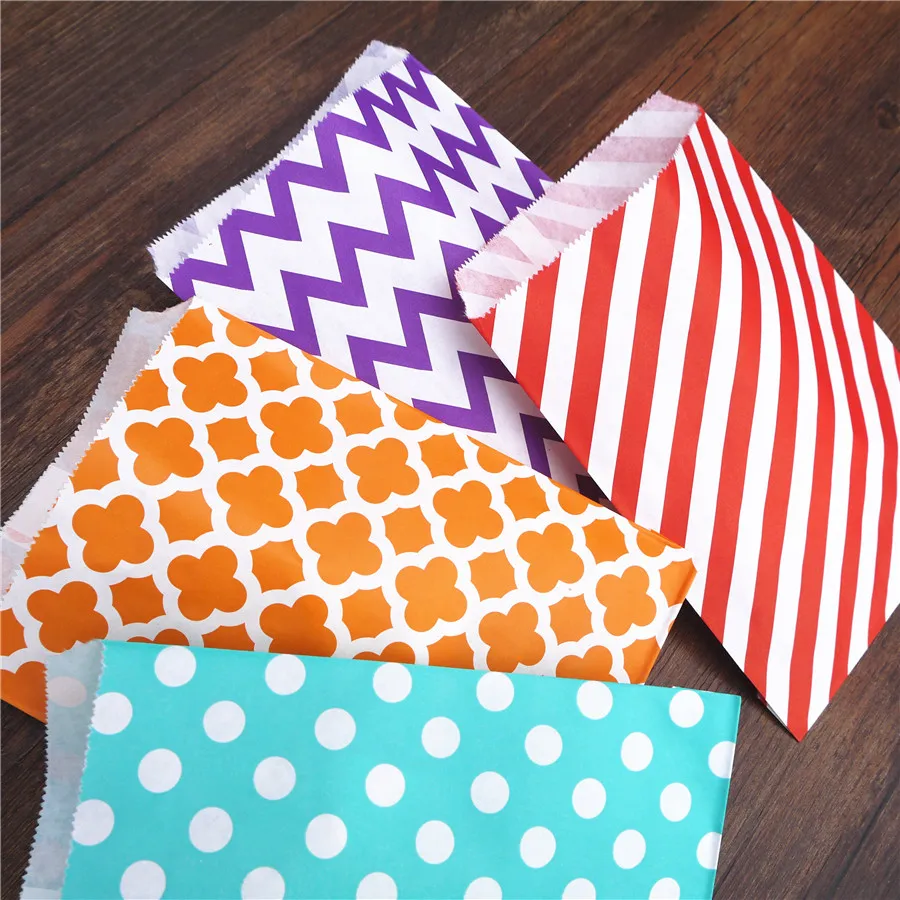 50pcs/ Lot Treat Candy Bag High Quality Party Favor Paper Bags Chevron  Polka Dot Stripe Printed Paper Craft Bags Bakery Bags