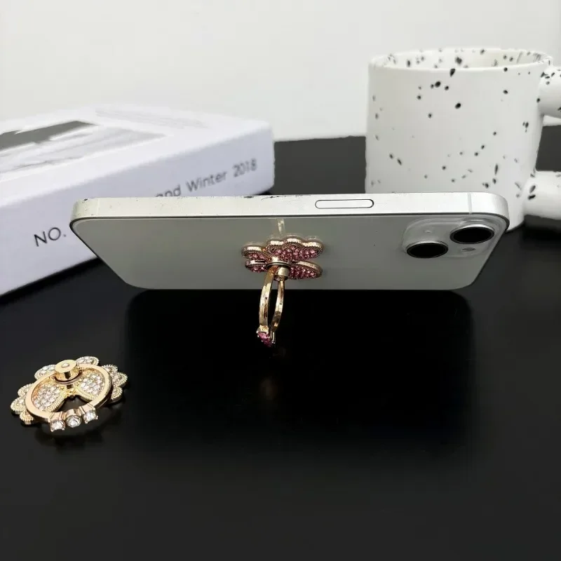 New Diamond Butterfly Finger Ring Mobile Phone Holder 360 Rotating Universal Desktop Bracket Phone Accessories