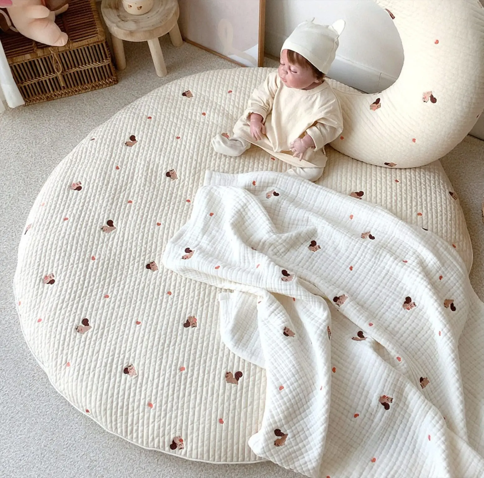 Play Mat INS Nordic Cartoons Mat for Children Baby Play Mat Round Carpet Super Soft Playmat Newborn Photography Props Living Room Carpet
