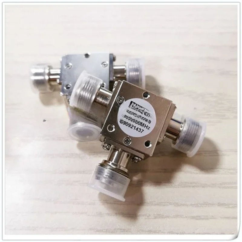 

RF Coaxial Circulator Th2528bn-1-300 High Power 300W Coaxial Circulator N-KKK Can Be Customized