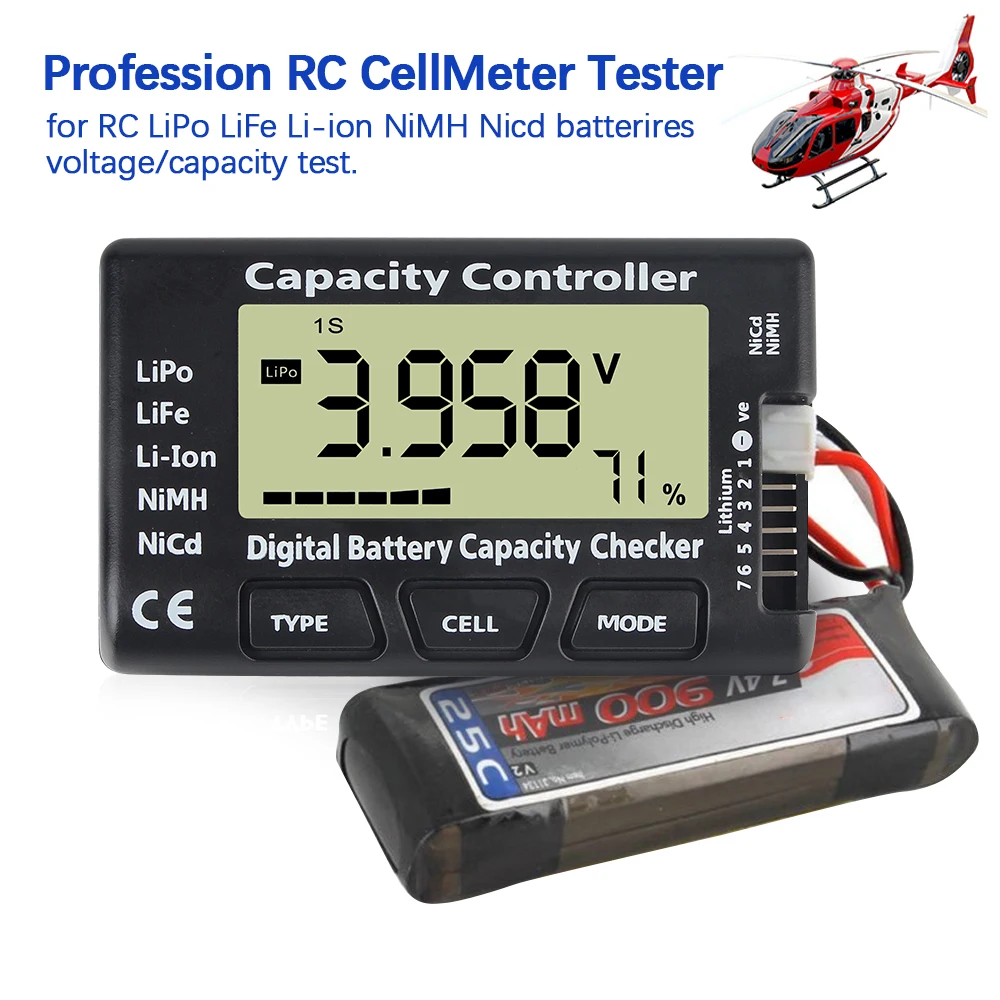 Testeur de batterie RC professionnel posé sur une voiture 4WD, prêt à vérifier la puissance de la batterie.
