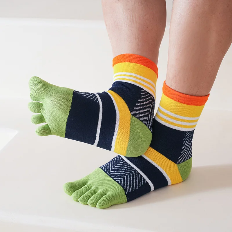 Colorful Striped Cotton Five-Finger Socks for Men - Fun & Comfortable Dress Socks