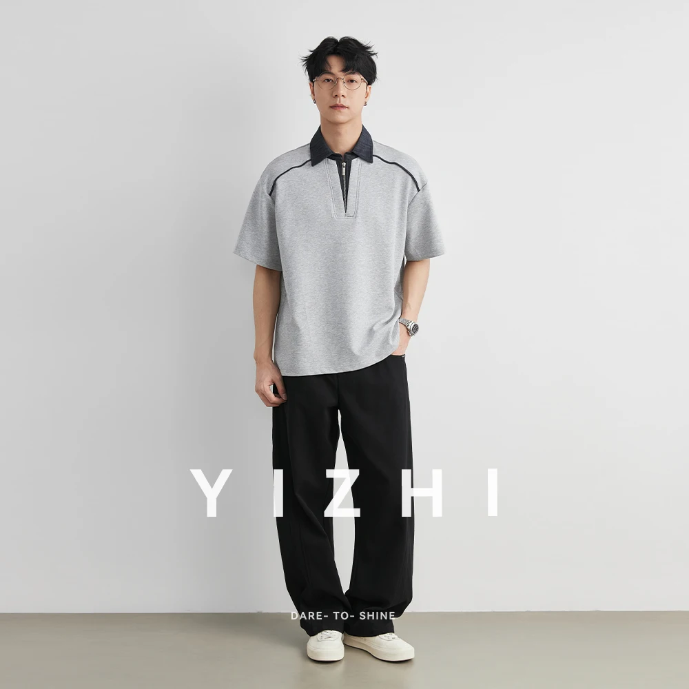 Polo da uomo con risvolto in denim a contrasto e inserti, effetto due pezzi, mezza zip, morbida, traspirante, a maniche corte, collezione Estate 2026 - immagine 6