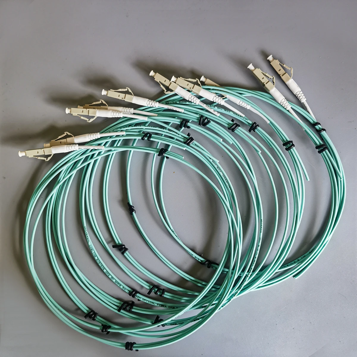 10pcs OM3 Fiber Optic Pigtail 50/125&mu;m LSZH FTTH 2.0mm 1M FTTR Multi-Mode Converter Patch Cord Fiber Optic Extension Cable