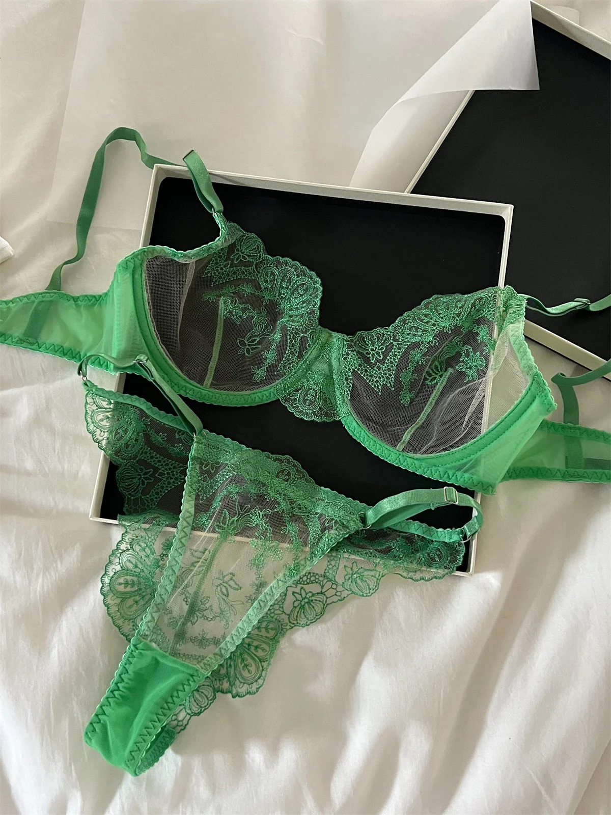 Green romantic steel ring push up lingerie lace sexy transparent triangle cup set bra underwear bras