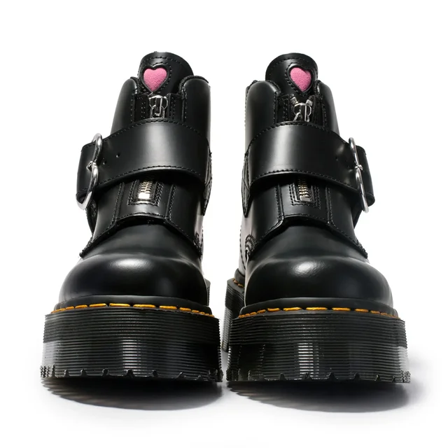 Aesthetic Heart‑Buckle Platform Boots