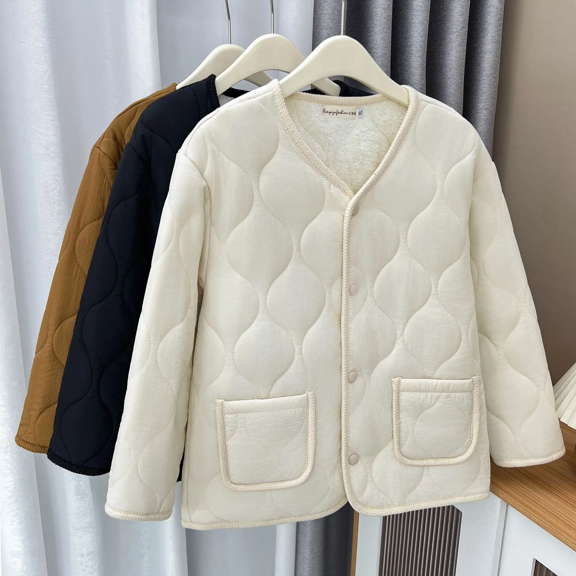 V-Neck Small Pockets Fleece Parkas Women Winter 2023 Plus Size Casual Clothing Argyle Padded Coat Thermal Wadded Jacket