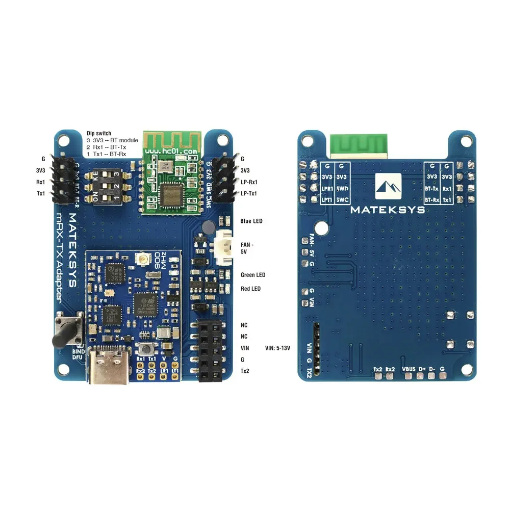 Module radio télémétrie mLRS 900MHz 30dBm installé sur un drone FPV, avec antenne déployée et câbles de connexion.