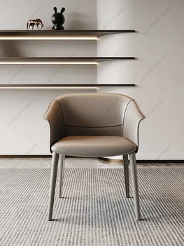 Sedia da pranzo in pelle, stile moderno e semplice, sedia da tè di lusso leggero con braccioli, design minimalista.