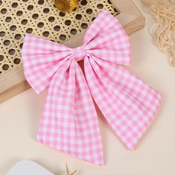 Elegant Plaid Bow Hair Clips - Vintage Checkered Bowknot Hairpin in Trendy Korean Style (Pink)