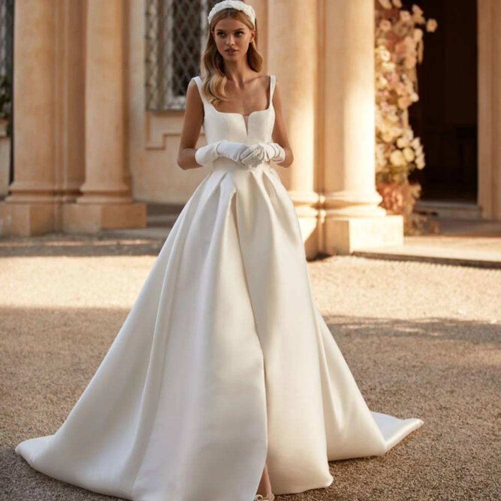 Elegant A-Line Halter Wedding Dress 2024 Princess Satin Square Collar Ivory White Button Sweep Train Long Wedding Bridal Gown