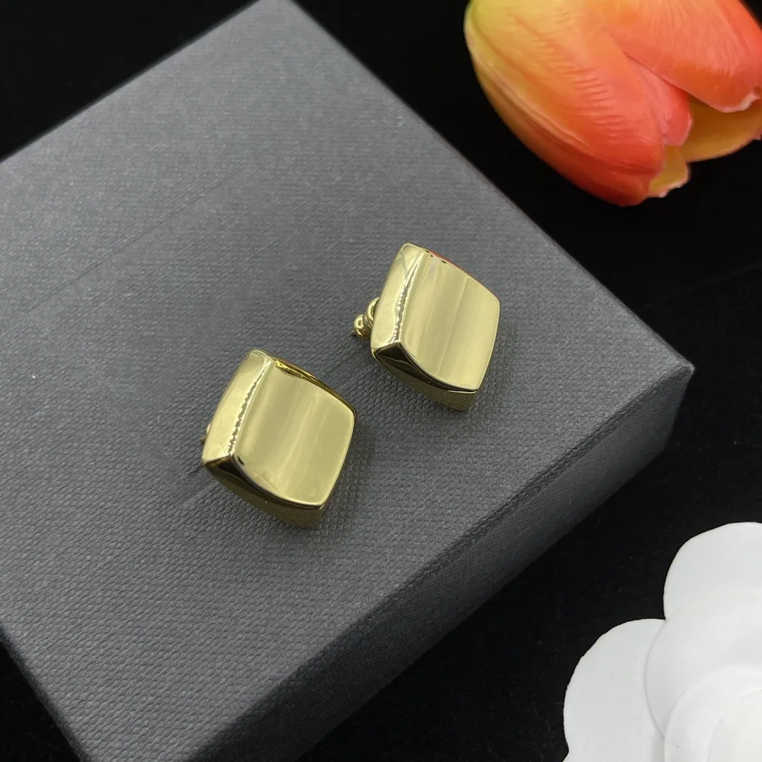 

Popular solid color square earrings in Europe and America