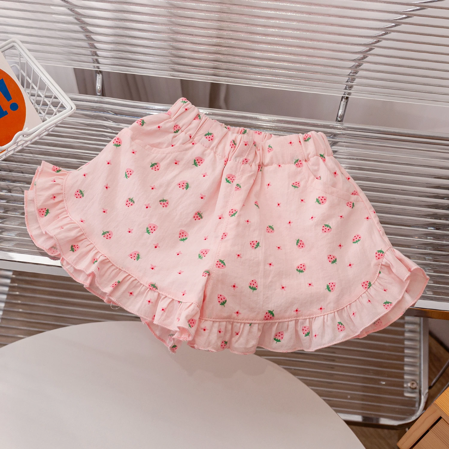 Cute Strawberry Printed Baby Girls Shorts Elastic Waist Loose Casual Ruffle Shorts Summer Toddler Girls Short Pants