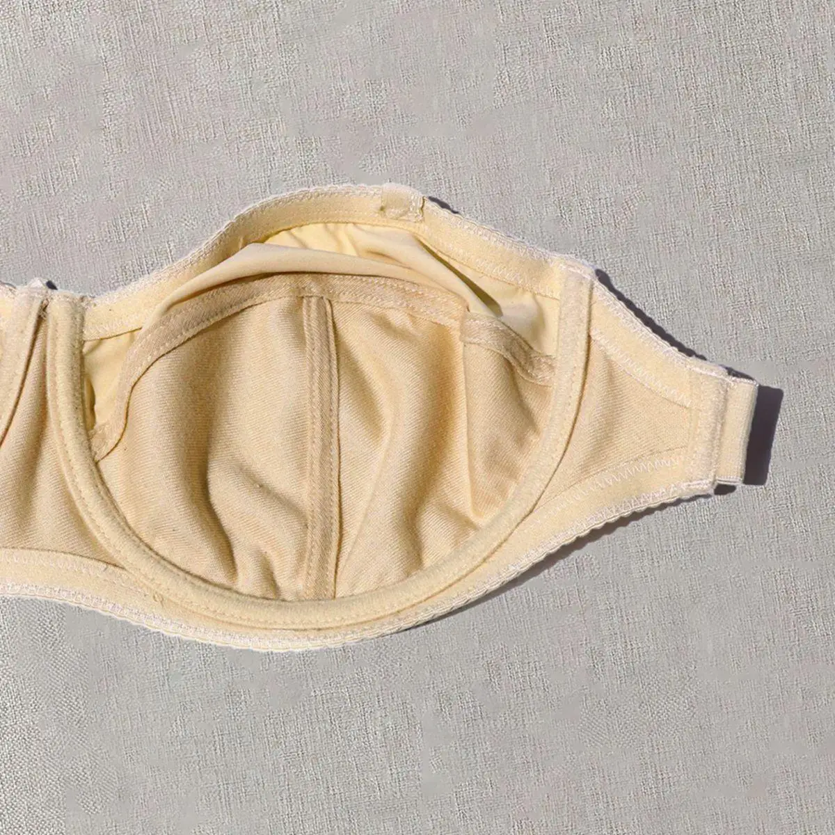 PLUSGALPRET Plain Simple Strapless Unlined Bra with Wire Backless Invisible Bra Plus Size 38C 38D 40C 40D 42C 42D 44C 44D-044 - Image 4