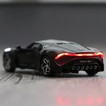 

1/32 Bugatti La Voiture Noire Sport Car Model Toys Alloy Diecast Sport Car Carbon Fiber Pattern Auto With Pull Back Sound Light