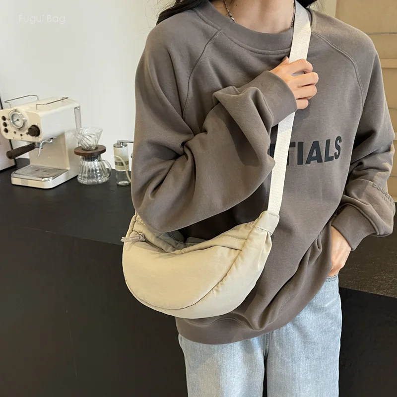 Women's Crossbody Bag Single Shoulder Dumpling Bag High-end Feeling Casual and Versatile New Nylon Fashionable Zipper