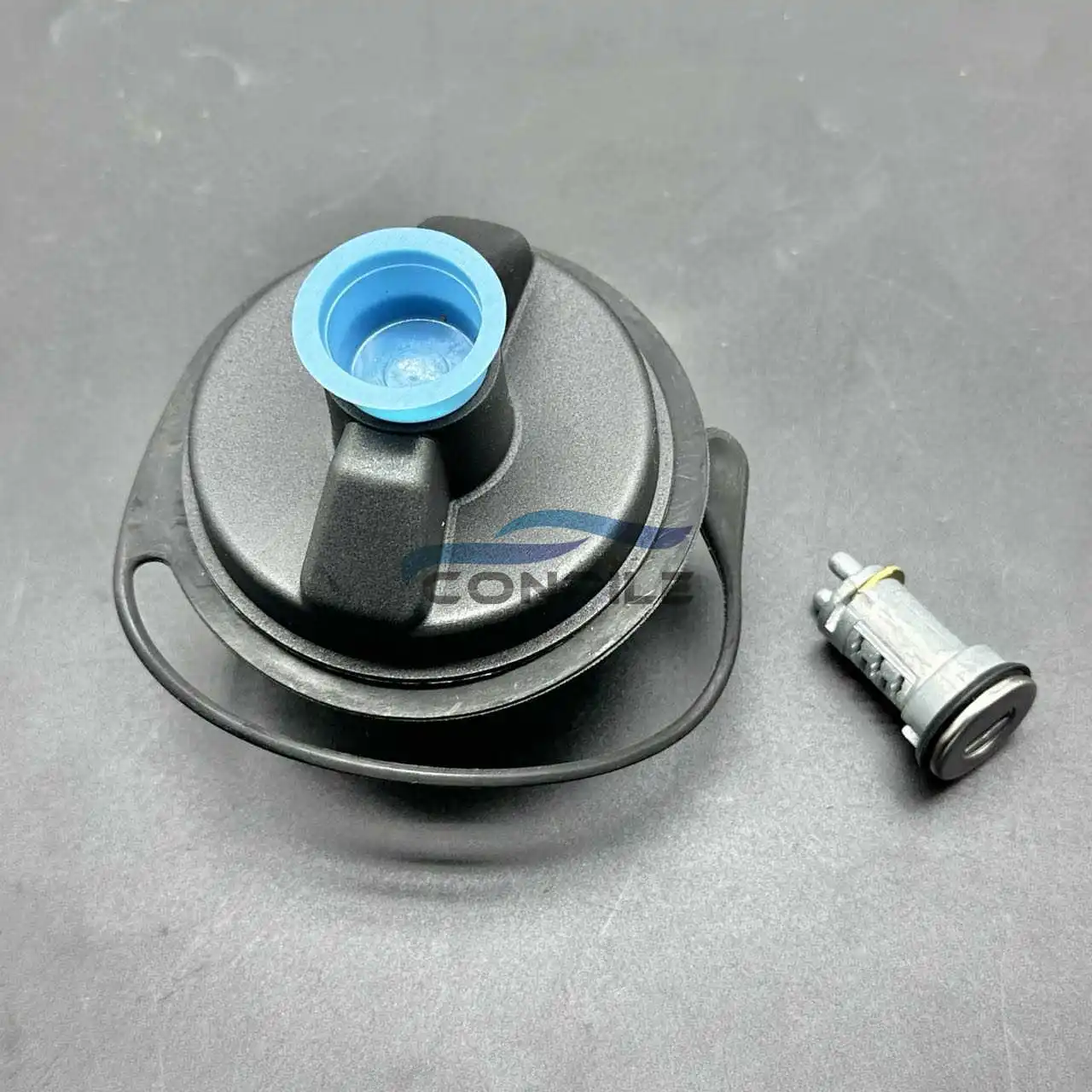 

68030940AA 82215184 68045040AA fuel tank cap with lock cylinder for 2018-22 model Jeep Wrangler