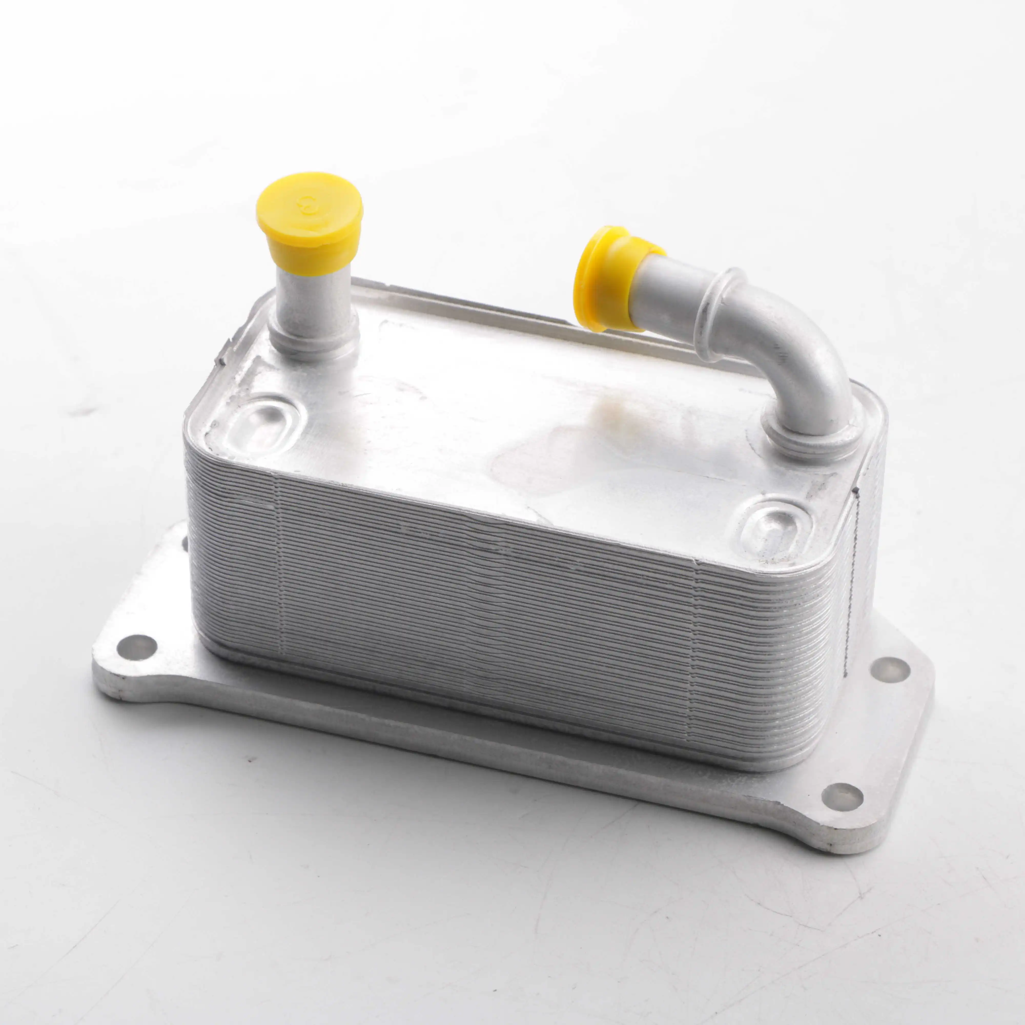 

Auto Engine Oil Cooler For Vol-vos XC60 2.4D D5 2008-2017 OEM 31325045
