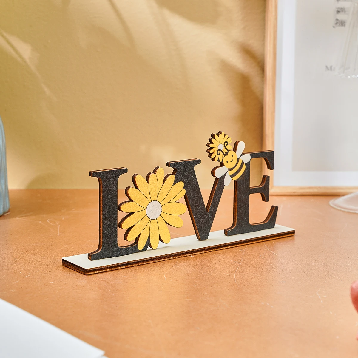 1PC, Valentine's day, a wooden "love" letter decorative item with a bee flower shape