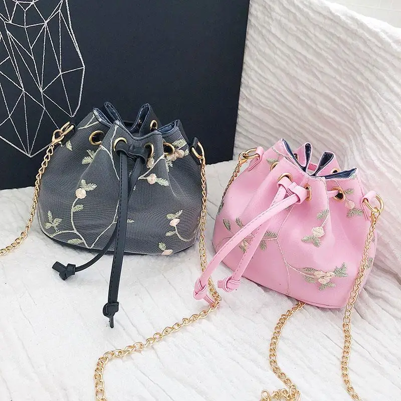 Small Bag Female 2022 Summer New Trendy Korean Version Chic Messenger Bag Chain Shoulder Small Fresh Embroidered Bucket Bag
