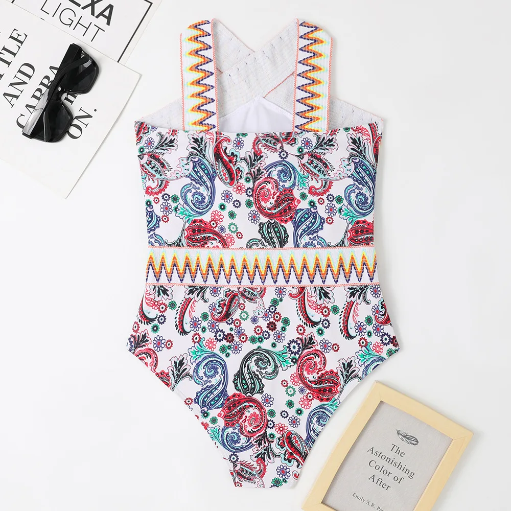 2023 New One-piece Ladies Swimsuit Printed Knit Leakage Slim Bikini Women Swimwear Beach Skirt Female Summer Beach Wear