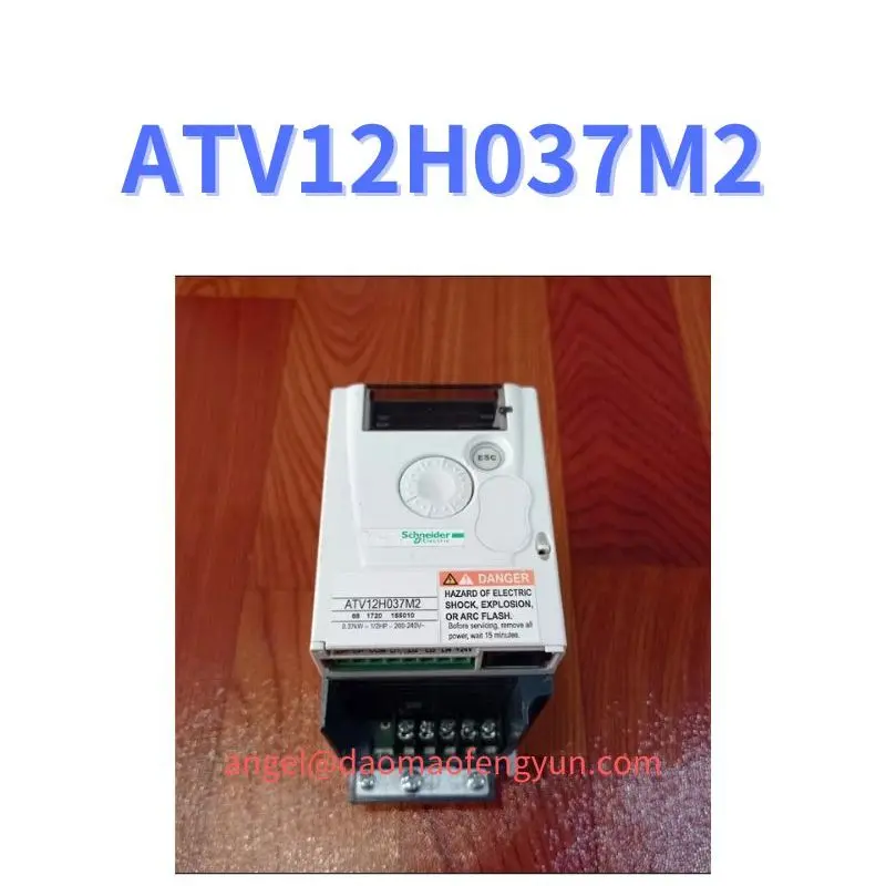 

ATV12H037M2 б/у инвертор 0.37kw-1/2HP-200-240v ~ функция работы ОК
