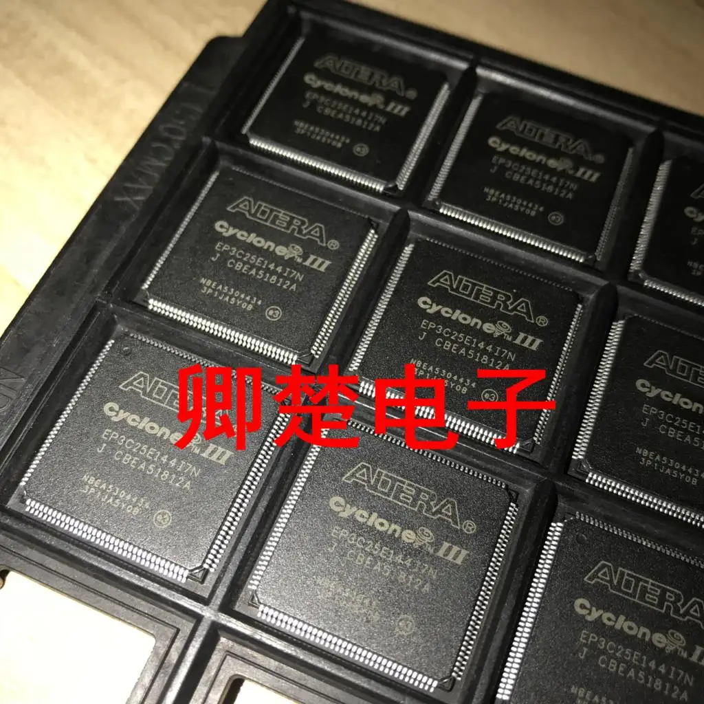 

QFP144 EP3C25E144I7 EP3C25E144I7N programmable logic chip