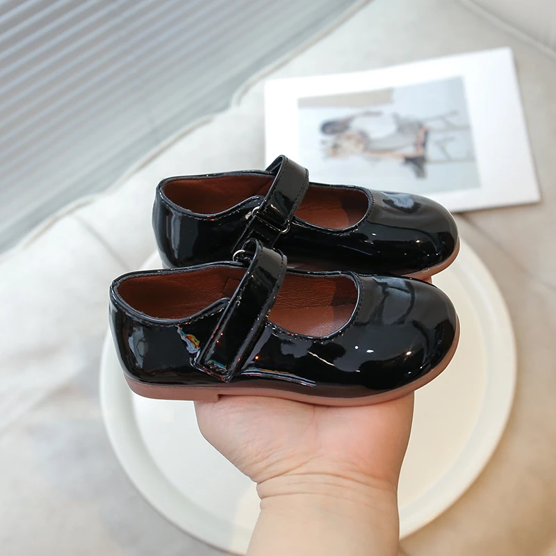 Children's Leather Shoes New Spring Autumn Girls Princess Shoes Fashion Glossy PU Red Kids Causal Ballet Flat Simple