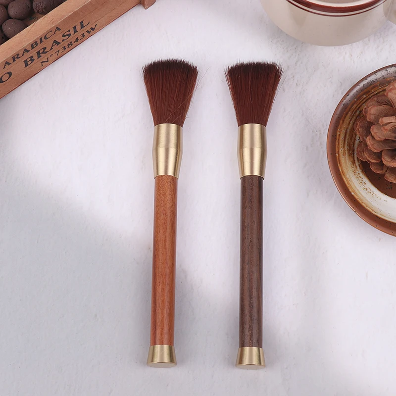 

Кофемолка с деревянной ручкой и щетиной, 1 шт.