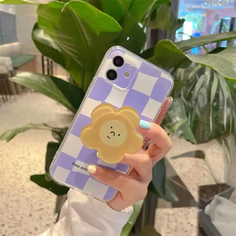 Daisy Flowers Holder Phone Case - INS Smile Collection