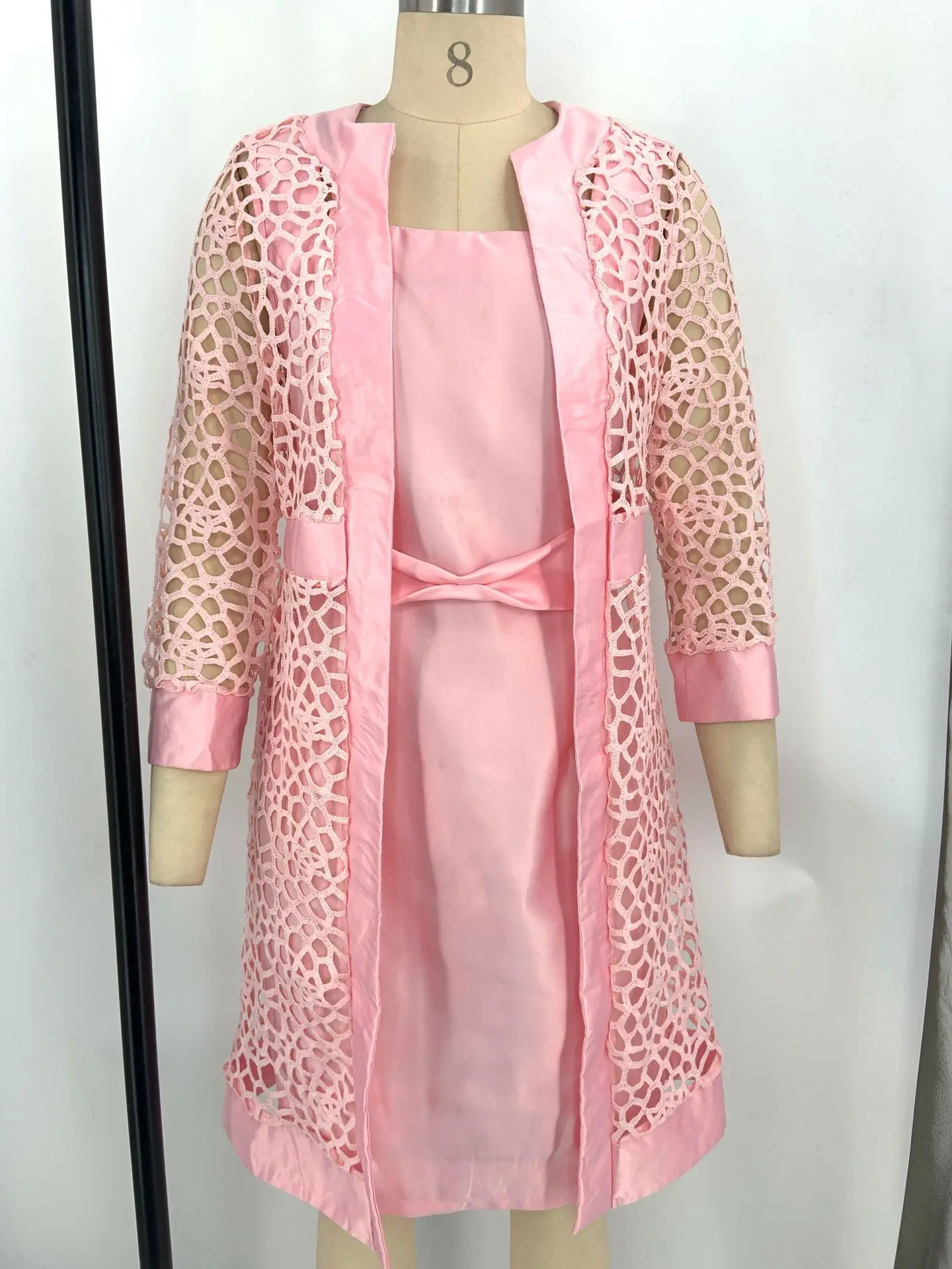 2022 Elegant Slim Dresses Women Spring Summer Fashion Lace Hollow Solid Knee Length 2 Pieces Set Capes Poncho Cardigans Dresses