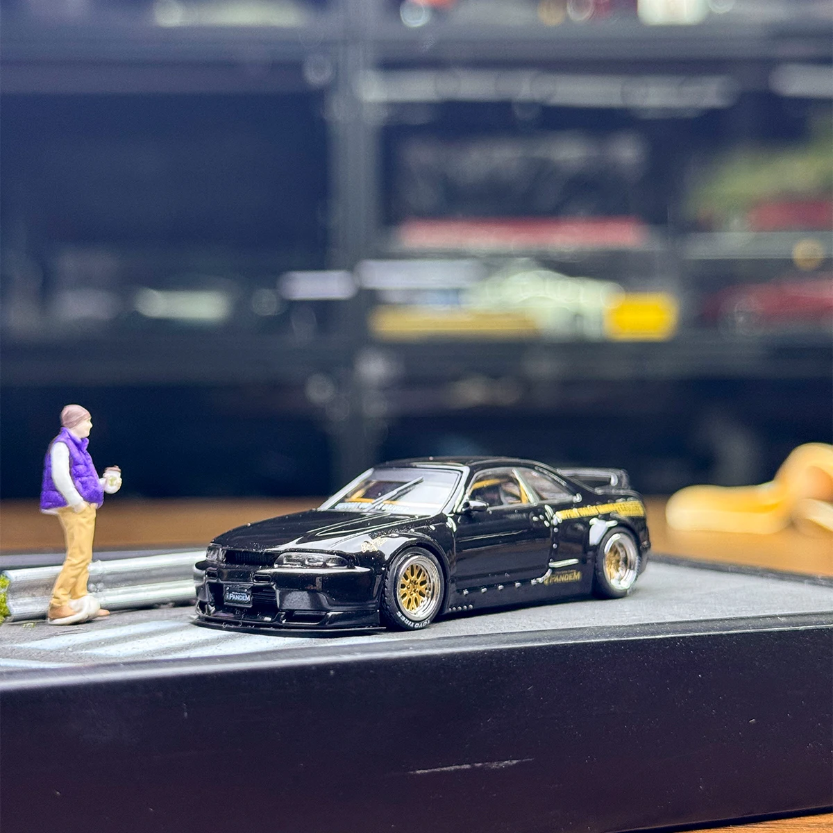 INNO 1:64 R33 다이캐스트 모형 자동차