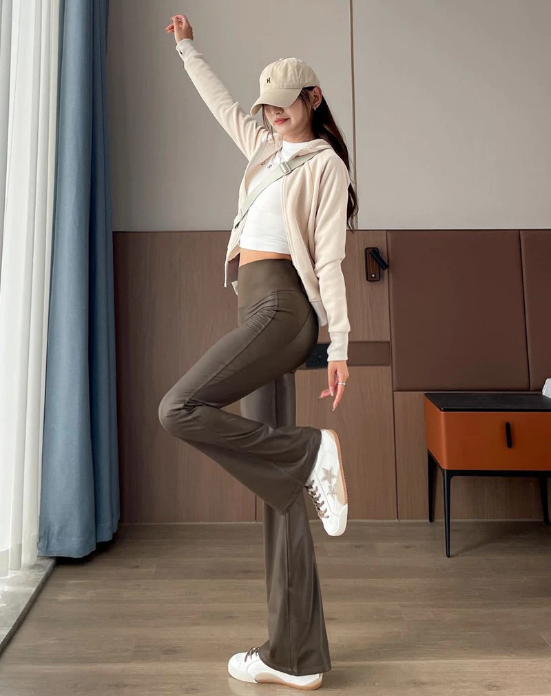 BIVIGAOS Autumn Winter Light Fleece Micro Flared Leather Pants Women's Fashion Tight Elastic PU Leather Splicing Flared Leggings